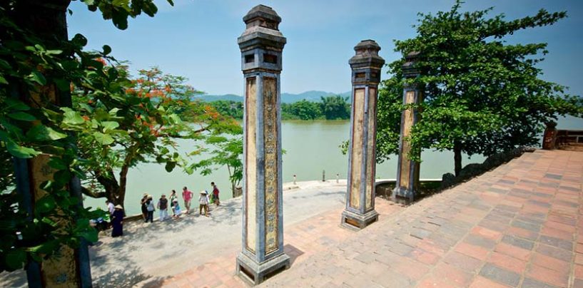 Các chùa nổi tiếng ở Huế