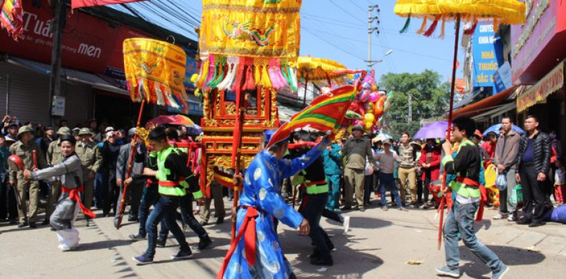 Lạng Sơn tưng bừng lễ hội đền Kỳ Cùng – Tả Phủ